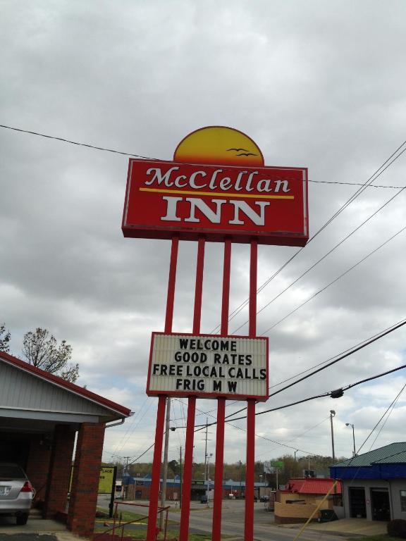 McClellan Inn Anniston Esterno foto